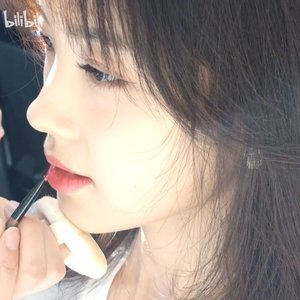 扒開腿灌牛奶🥛調教关晓彤
