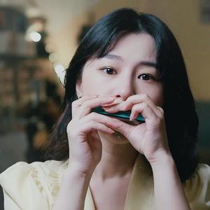 扒開腿灌牛奶🥛調教关晓彤
